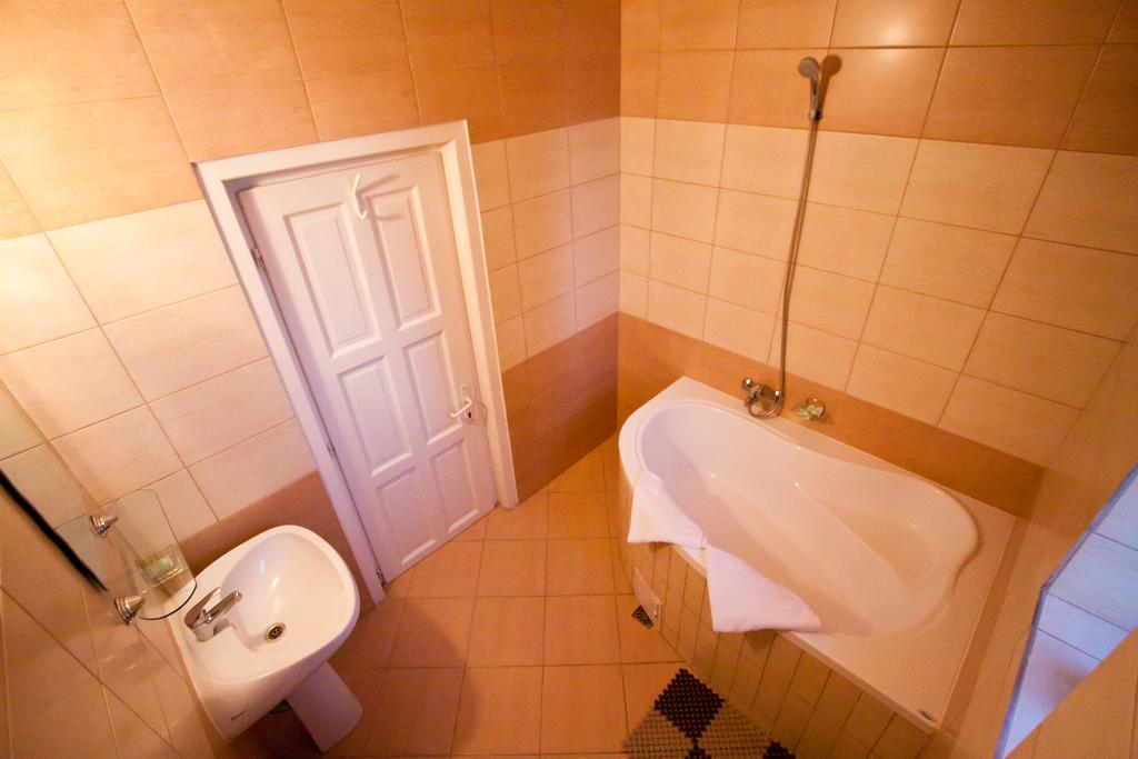 גורגני Filo Hotel מראה חיצוני תמונה